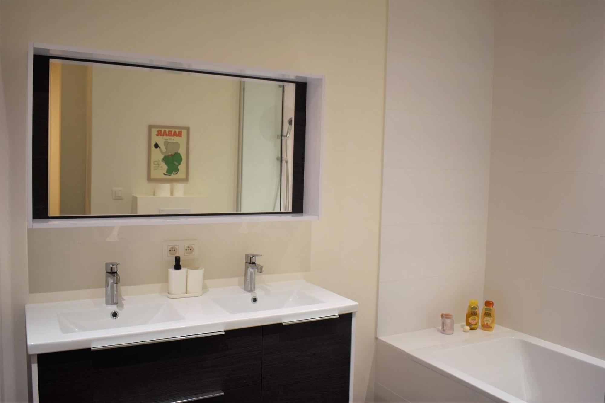 Luxury 2 Bedroom - Antwerp City Centre Exteriör bild